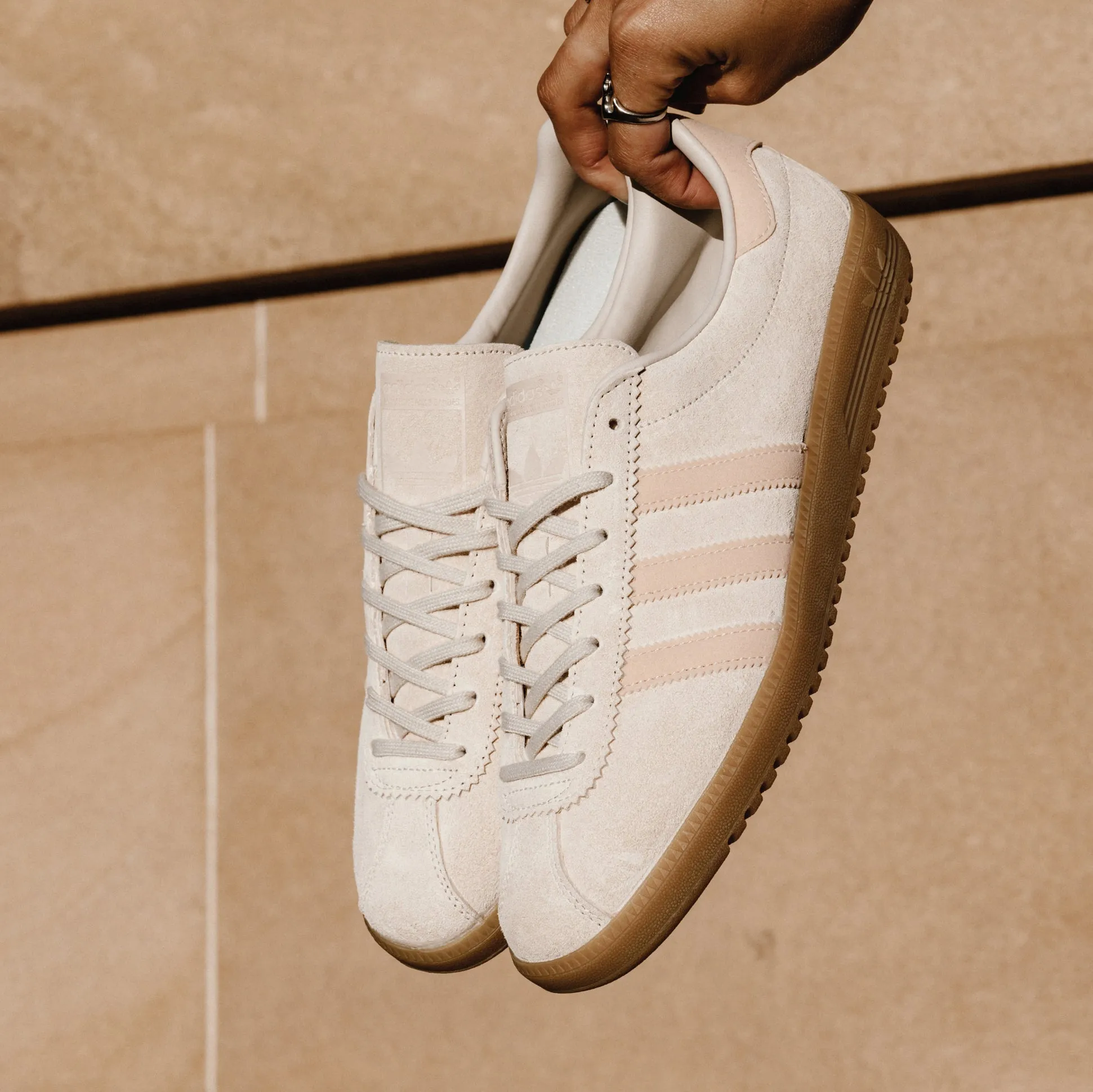 adidas Bermuda Wonder White/Pantone/Gum GY7388