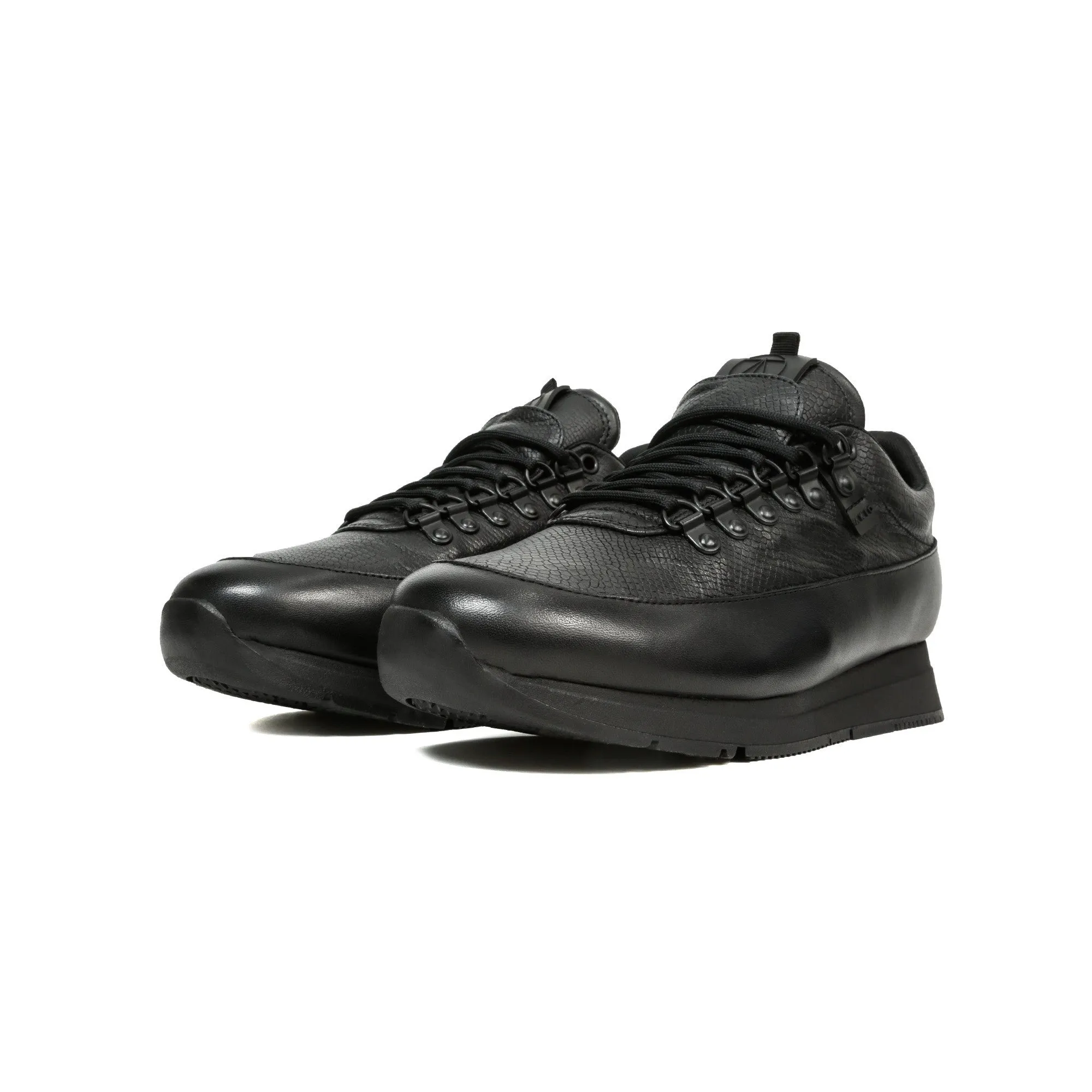 Akio Mens Pulser "Triple Black" Shoes