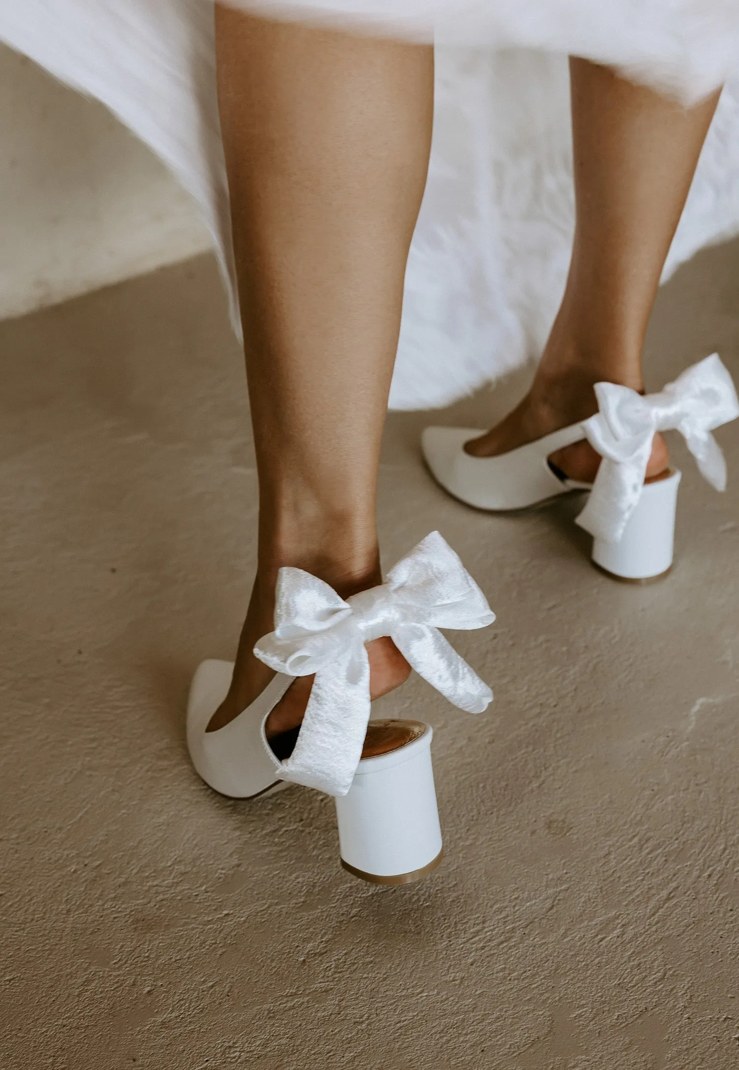 GARDENIA - CLOSED TOE SATIN BRIDAL HEELS WITH BOW