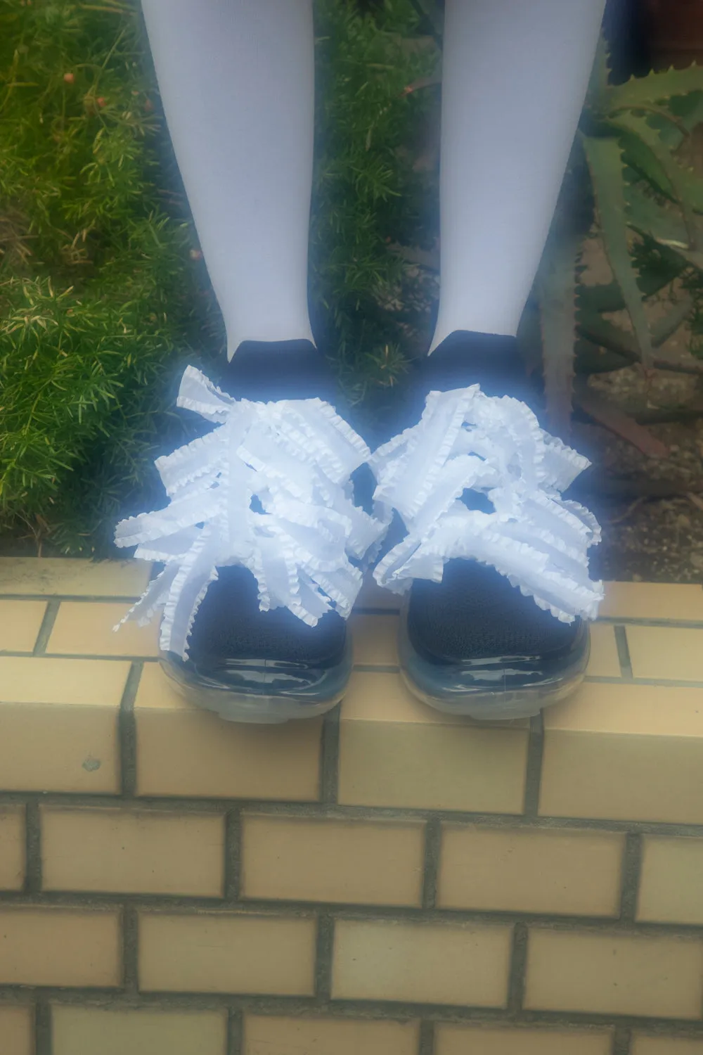 Logo Embroidery Ribbon Shoes / Clear BlackWhite