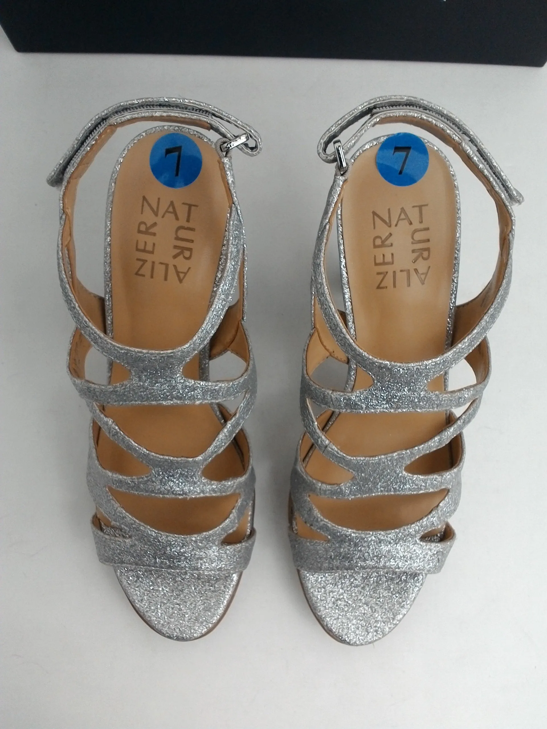 Naturalizer Women's Dianna Silver Glitter Heeled Sandal Size 7 M