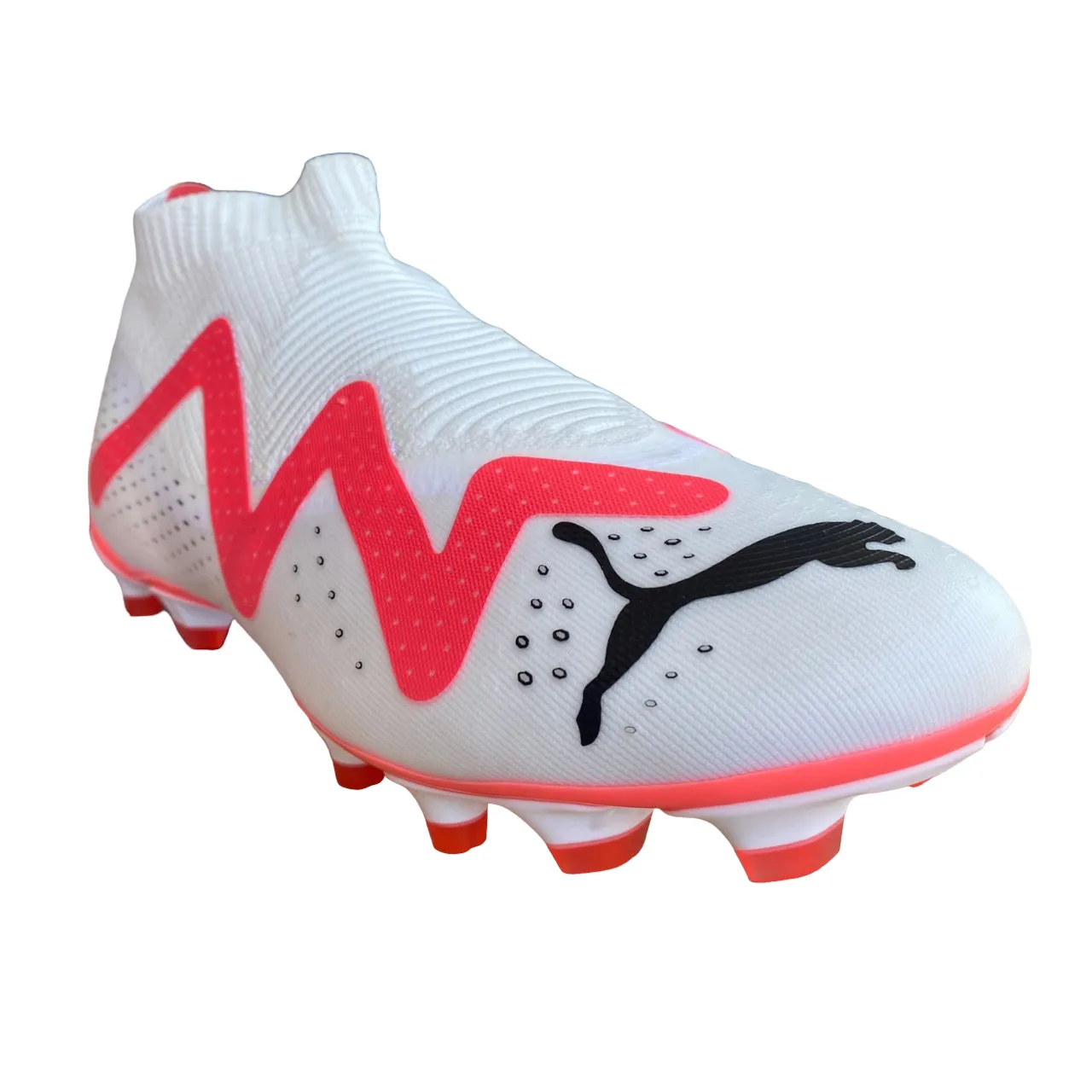 Puma men's laceless football boot Future Match   LL FG/AG 107366 01 white-black-orchid