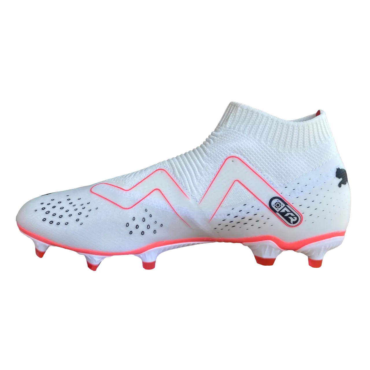 Puma men's laceless football boot Future Match   LL FG/AG 107366 01 white-black-orchid